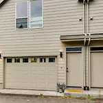 Portland Vacation Rental 3 Mi To Downtown!