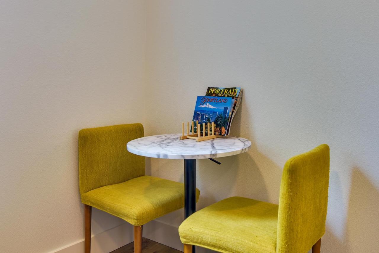Apartment Vacation 3 Mi To Downtown! Portland